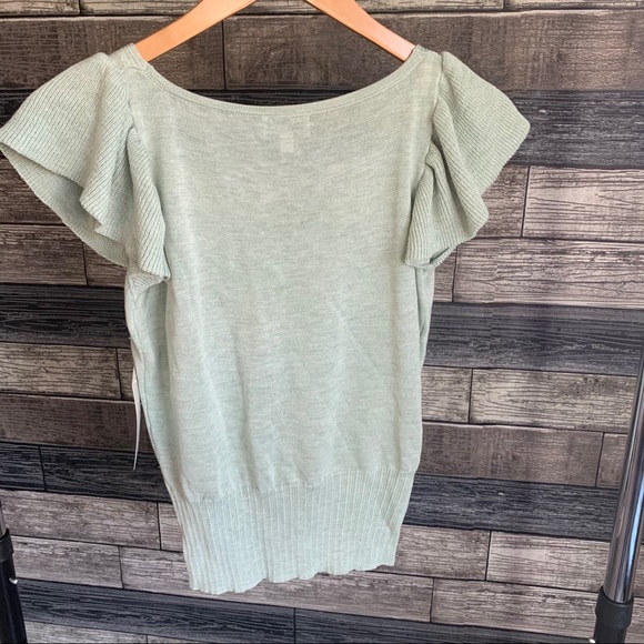 🌻NWT! Ruffle Sleeve Knit Top - Picture 5 of 9